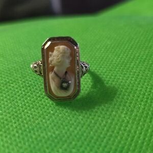 Cameo Gold and Cream Portrait Ring